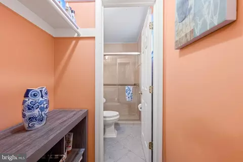 Entry Way - 6813 Landor Ln, Springfield, VA 22152 photo 7 of 7