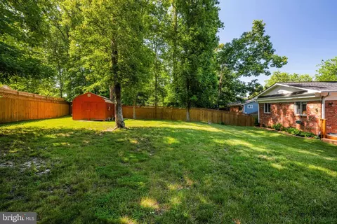 Exterior - 6813 Landor Ln, Springfield, VA 22152 photo 12 of 19