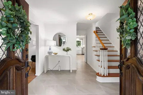 Entry Way - 7905 Belleflower Dr, Springfield, VA 22152 photo 1 of 8