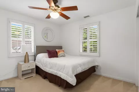 Bedroom - 7905 Belleflower Dr, Springfield, VA 22152 photo 2 of 4