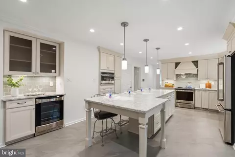 Kitchen - 7905 Belleflower Dr, Springfield, VA 22152 photo 7 of 7