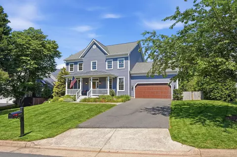10206 Palmer Glen Ct, Oakton, VA 22124