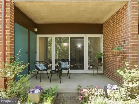 Exterior - 11809 Breton Ct #2B, Reston, VA 20191 photo 2 of 2