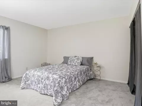 Bedroom - 11809 Breton Ct #2B, Reston, VA 20191 photo 3 of 4