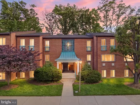 Exterior - 11809 Breton Ct #2B, Reston, VA 20191 photo 1 of 2