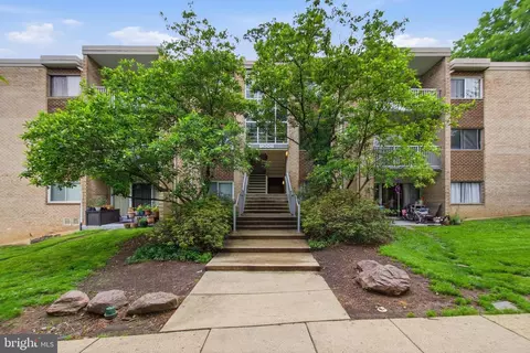 8006 Chanute Pl #17/4, Falls Church, VA 22042