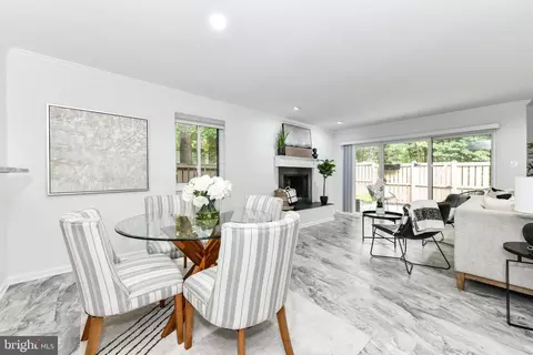 Dining - 11701 Newbridge Ct, Reston, VA 20191 photo 1 of 3