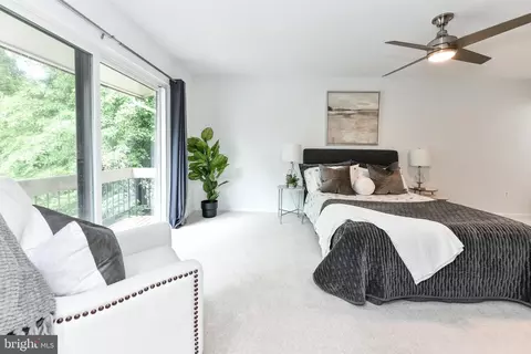 Bedroom - 11701 Newbridge Ct, Reston, VA 20191 photo 3 of 8