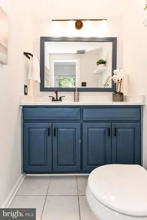 Bath - 11701 Newbridge Ct, Reston, VA 20191 photo 1 of 8