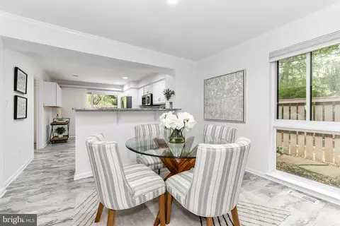 Dining - 11701 Newbridge Ct, Reston, VA 20191 photo 2 of 3