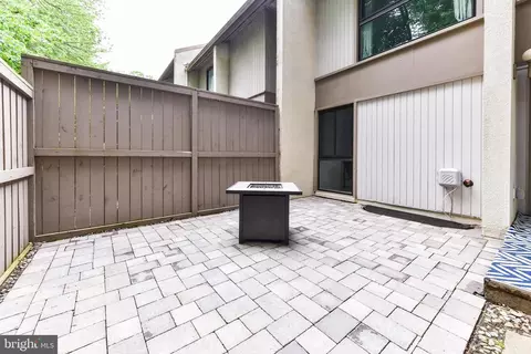 Exterior - 11701 Newbridge Ct, Reston, VA 20191 photo 6 of 10