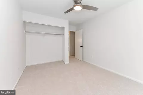 Bedroom - 11701 Newbridge Ct, Reston, VA 20191 photo 5 of 8