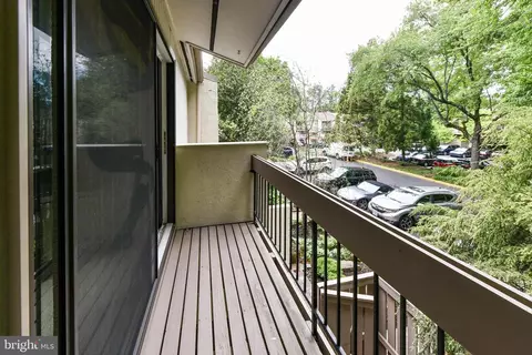 Exterior - 11701 Newbridge Ct, Reston, VA 20191 photo 3 of 10