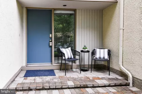 Exterior - 11701 Newbridge Ct, Reston, VA 20191 photo 2 of 10