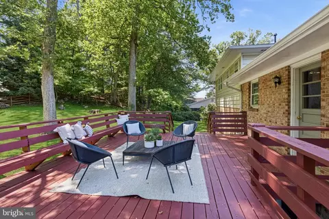 Exterior - 2519 E Meredith Dr, Vienna, VA 22181 photo 5 of 12