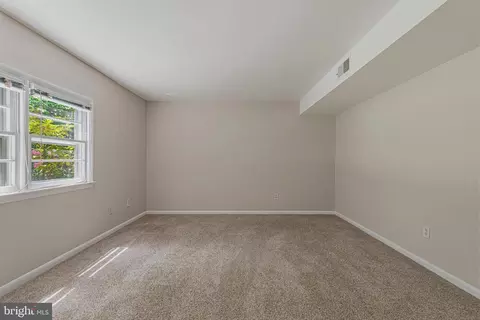 Bedroom - 2519 E Meredith Dr, Vienna, VA 22181 photo 5 of 5