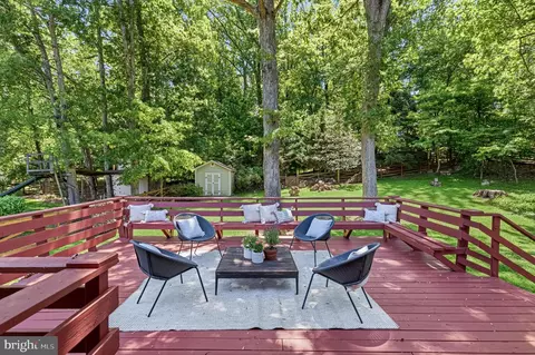 Exterior - 2519 E Meredith Dr, Vienna, VA 22181 photo 1 of 12