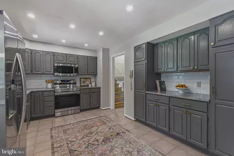 Kitchen - 2519 E Meredith Dr, Vienna, VA 22181 photo 2 of 5
