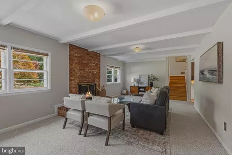 Living - 2519 E Meredith Dr, Vienna, VA 22181 photo 6 of 6