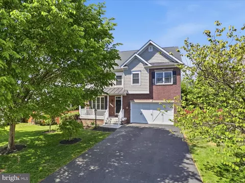 6472 Second St, Alexandria, VA 22312