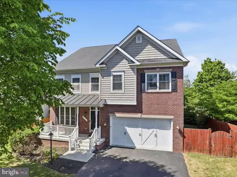 6472 Second St, Alexandria, VA 22312