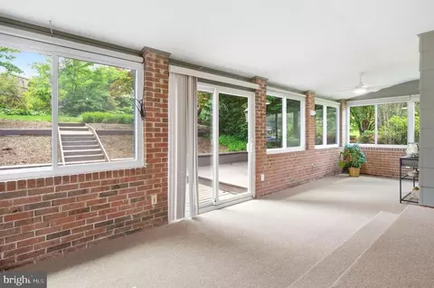 Exterior - 5300 Queensberry Ave, Springfield, VA 22151 photo 5 of 16