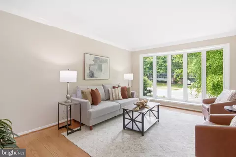 Living - 5300 Queensberry Ave, Springfield, VA 22151 photo 1 of 9