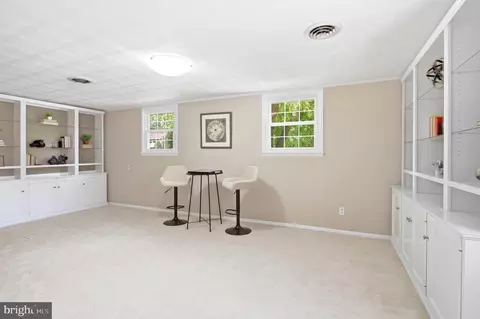 Living - 5300 Queensberry Ave, Springfield, VA 22151 photo 6 of 9