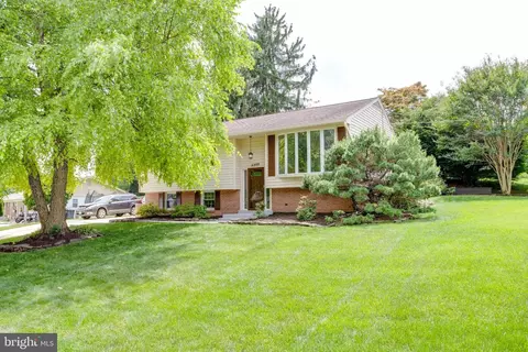Exterior - 5300 Queensberry Ave, Springfield, VA 22151 photo 8 of 16