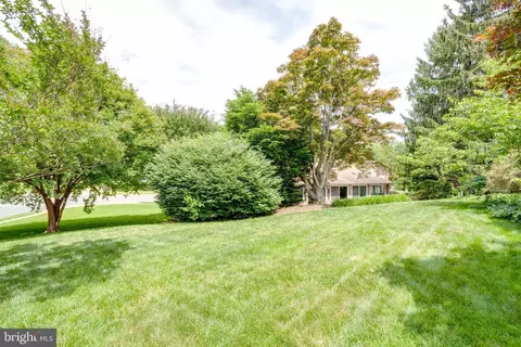 Exterior - 5300 Queensberry Ave, Springfield, VA 22151 photo 15 of 16