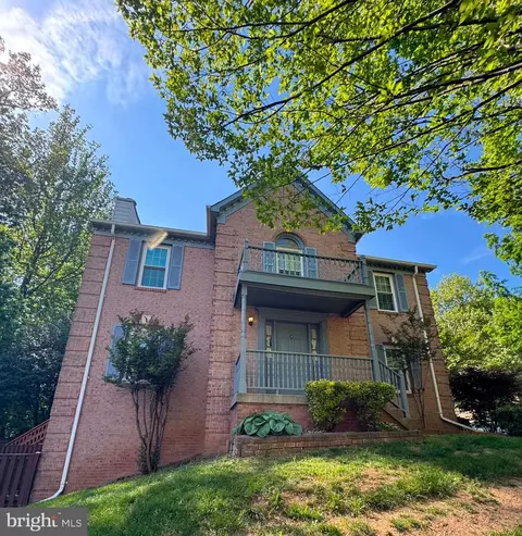 12501 Sweet Leaf Ter, Fairfax, VA 22033