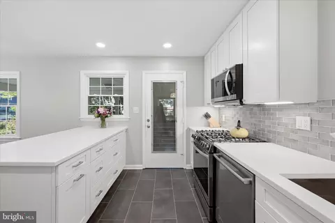 Kitchen - 312 Broadleaf, Vienna, VA 22180 photo 1 of 4