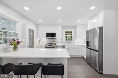 Kitchen - 312 Broadleaf, Vienna, VA 22180 photo 2 of 4