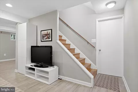 Entry Way - 312 Broadleaf, Vienna, VA 22180 photo 2 of 2