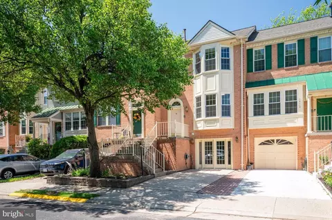 14113 Winding Ridge Ln, Centreville, VA 20121