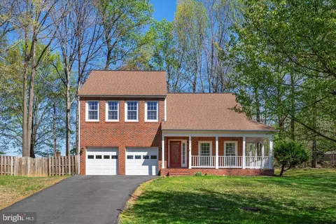 8217 Bayberry Ridge Rd, Fairfax Station, VA 22039