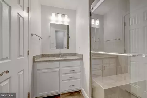 Bath - 1408 Ingleside Ave, Mclean, VA 22101 photo 6 of 6