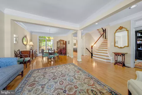 Entry Way - 1408 Ingleside Ave, Mclean, VA 22101 photo 4 of 7