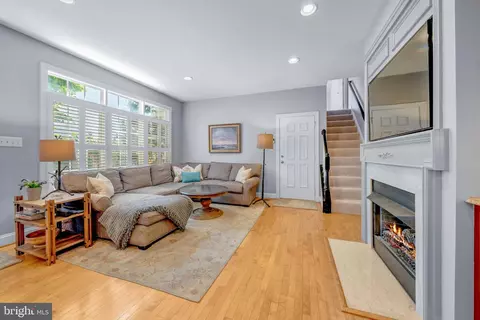 Living - 1408 Ingleside Ave, Mclean, VA 22101 photo 1 of 2