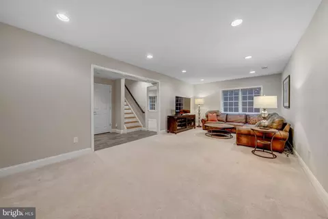 Living - 1408 Ingleside Ave, Mclean, VA 22101 photo 2 of 2