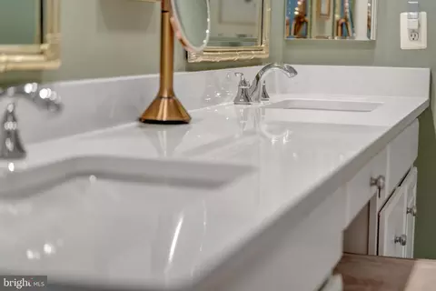 Bath - 1408 Ingleside Ave, Mclean, VA 22101 photo 2 of 6