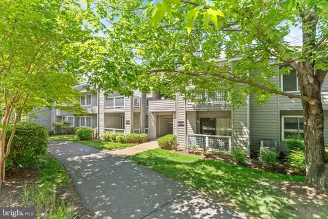 11741 A Summerchase Cir #A, Reston, VA 20194