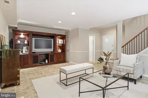 Living - 1496 Hampton Hill Cir, Mclean, VA 22101 photo 4 of 4