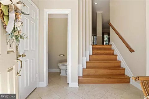 Entry Way - 1496 Hampton Hill Cir, Mclean, VA 22101 photo 1 of 3