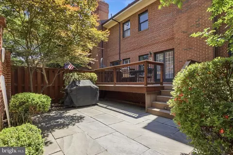 Exterior - 1496 Hampton Hill Cir, Mclean, VA 22101 photo 3 of 5