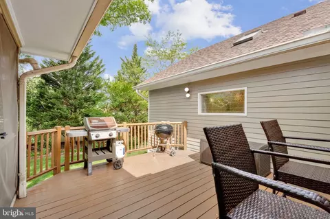 Exterior - 1102 Clover Dr, Mclean, VA 22101 photo 7 of 16