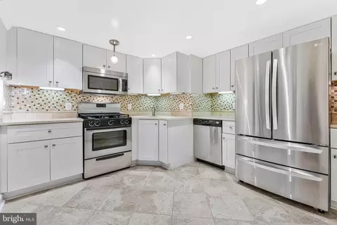 Kitchen - 1102 Clover Dr, Mclean, VA 22101 photo 6 of 6