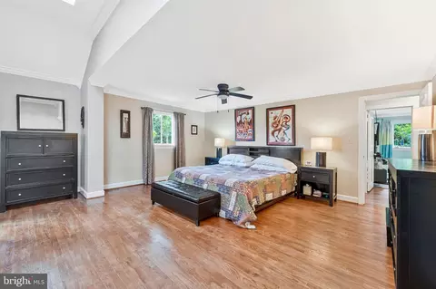 Bedroom - 1102 Clover Dr, Mclean, VA 22101 photo 2 of 14