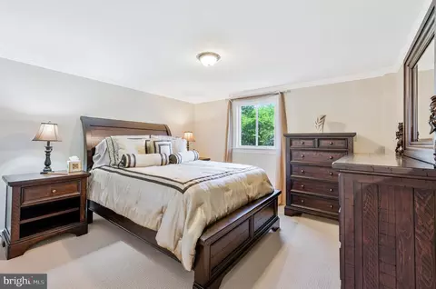 Bedroom - 1102 Clover Dr, Mclean, VA 22101 photo 14 of 14