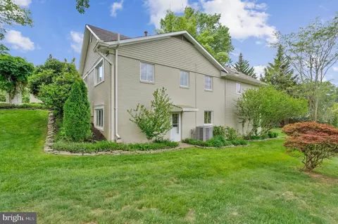 Exterior - 1102 Clover Dr, Mclean, VA 22101 photo 10 of 16